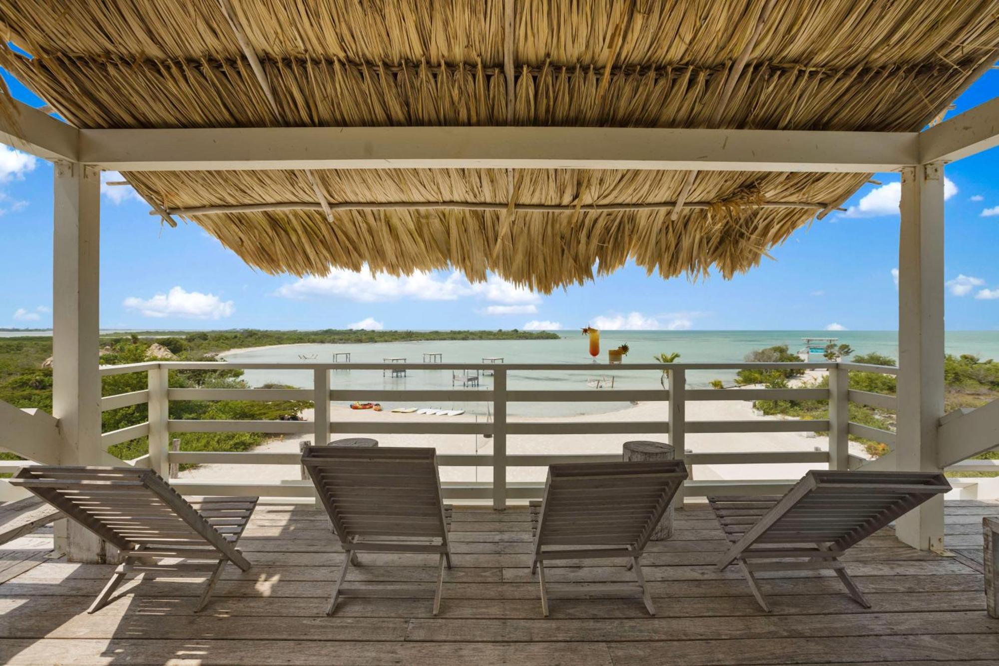 Mahogany Bay Resort And Beach Club, Curio Collection San Pedro  Zewnętrze zdjęcie