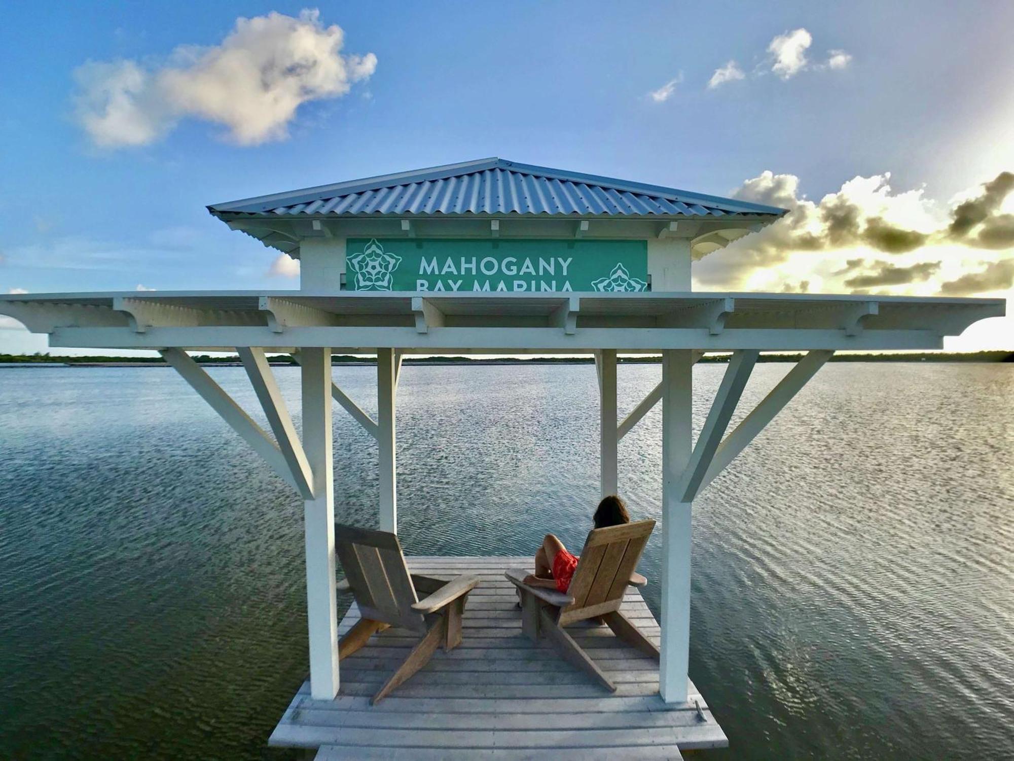 Mahogany Bay Resort And Beach Club, Curio Collection San Pedro  Zewnętrze zdjęcie
