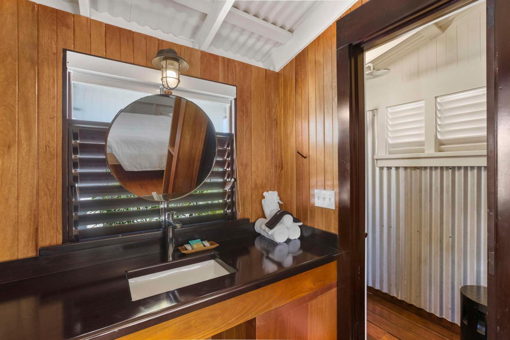 Mahogany Bay Resort And Beach Club, Curio Collection San Pedro  Zewnętrze zdjęcie