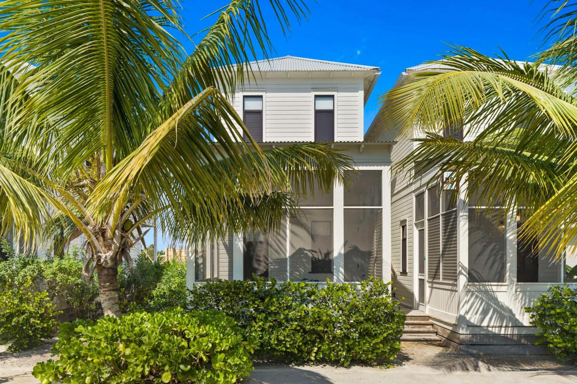 Mahogany Bay Resort And Beach Club, Curio Collection San Pedro  Zewnętrze zdjęcie