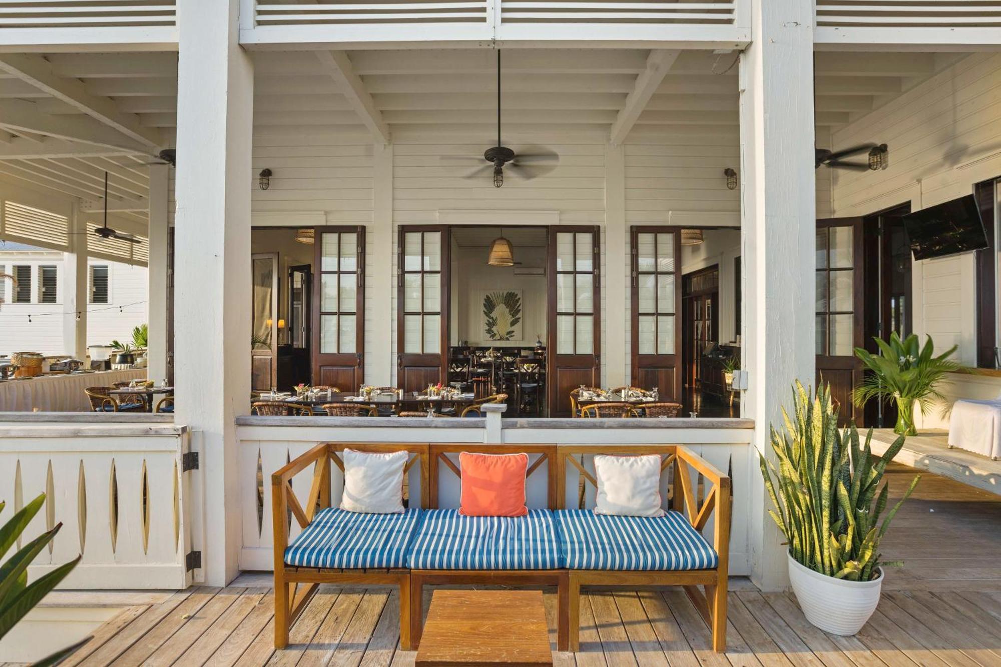 Mahogany Bay Resort And Beach Club, Curio Collection San Pedro  Zewnętrze zdjęcie
