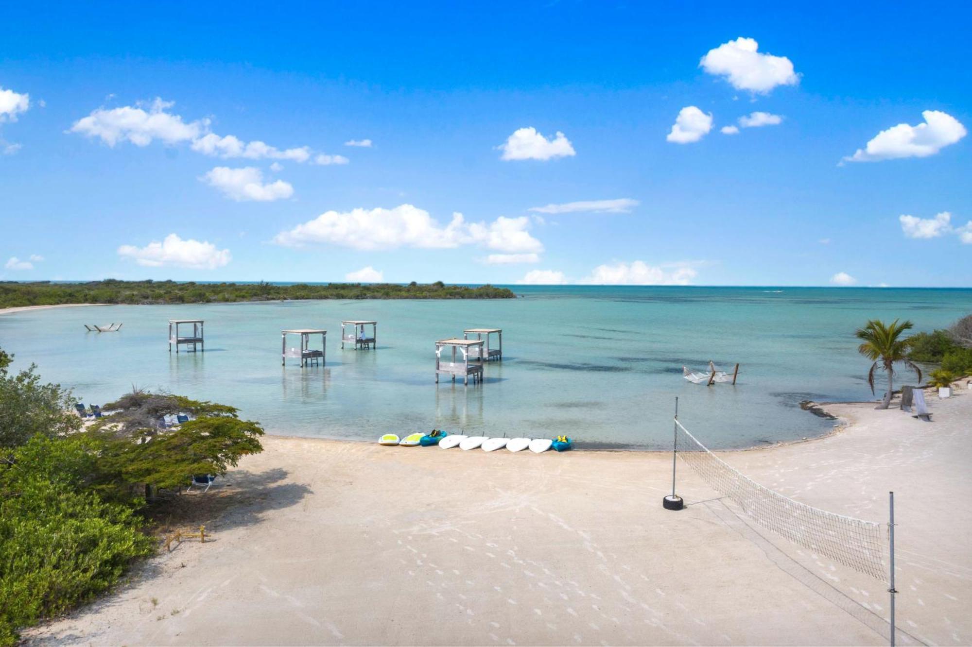 Mahogany Bay Resort And Beach Club, Curio Collection San Pedro  Zewnętrze zdjęcie